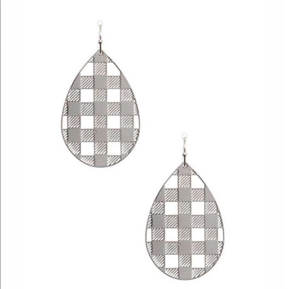 Skull & Arrow Shop Jewelry - Silver Teardrop Earrings